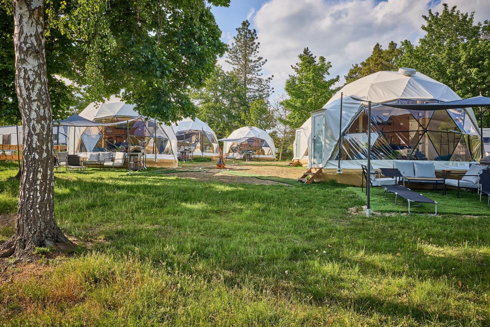 Glamping Slapy Hotel Exterior foto